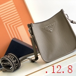 スーパーコピーブラダバッグ